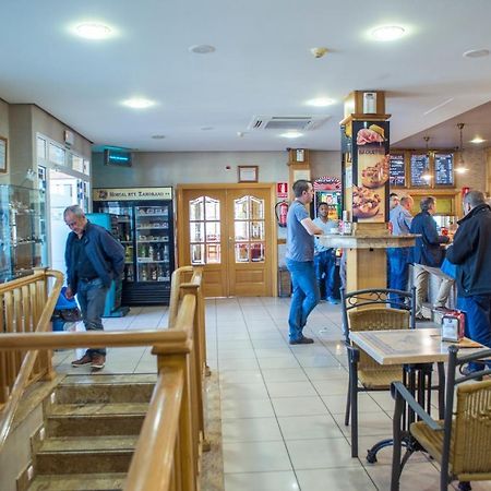 Hotel Camino Real Dueñas Kültér fotó