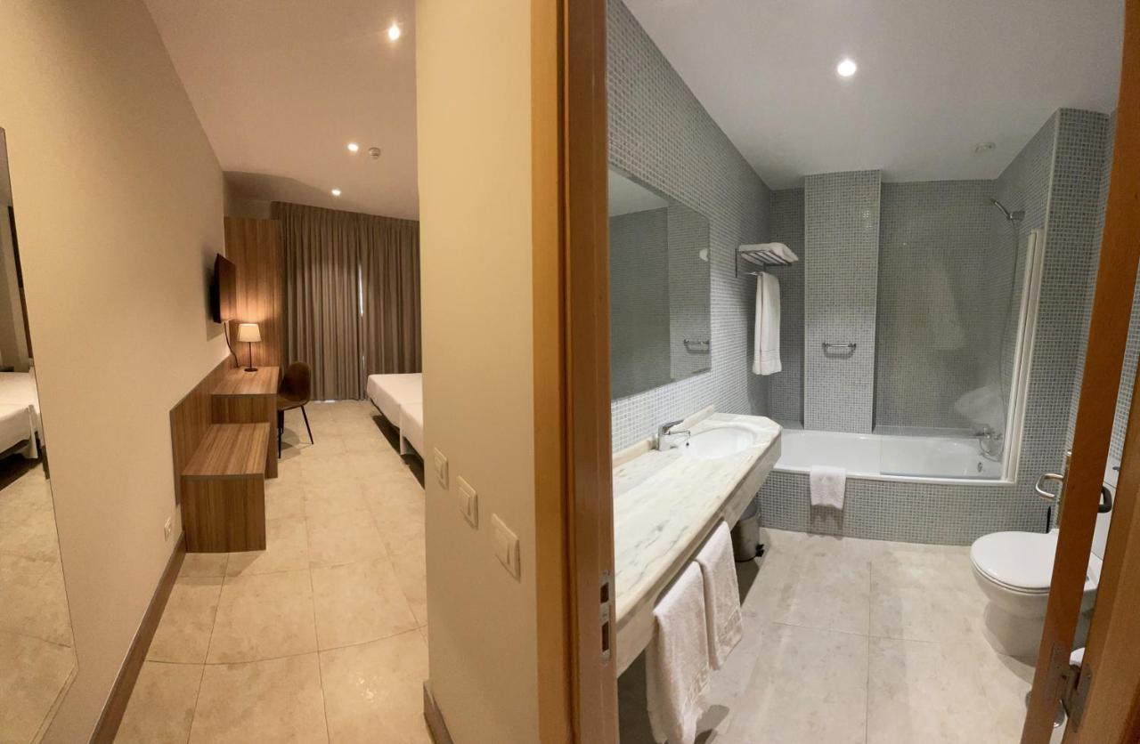 Hotel Camino Real Dueñas Kültér fotó